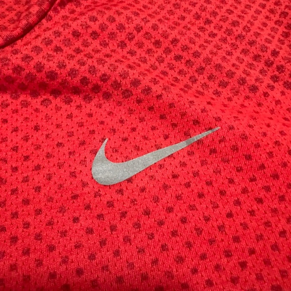 Nike Men's Running Shirt Dri-Fit Touch Tailwind Stripe Pocket Size M - Picture 6 of 11